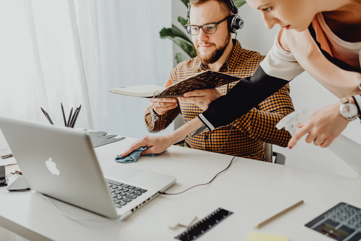 Office support worker